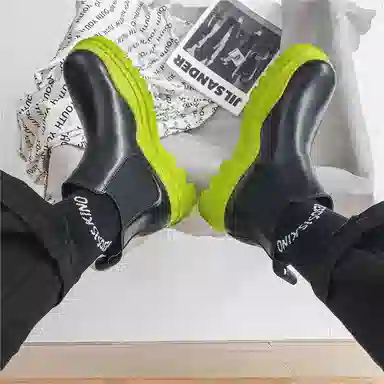 健休 牛剖层革 简约舒适 中筒 马丁靴 男女同款