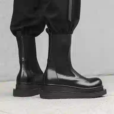 Jianxiu Chelsea Boots Black