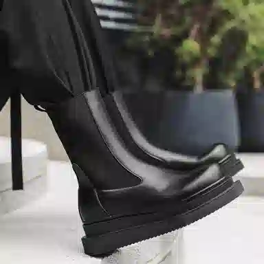 Jianxiu Chelsea Boots Black