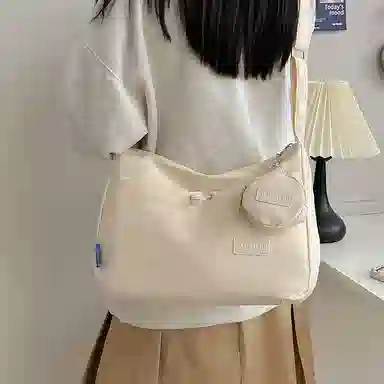 芭菲尼 休闲简约日常通勤时尚百搭 尼龙 单肩斜挎包 女款 白色黑色黄色蓝色