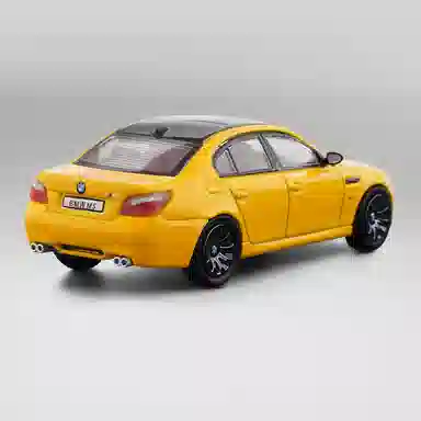 Chiyu 1:64DCT BMW M5 (E60)