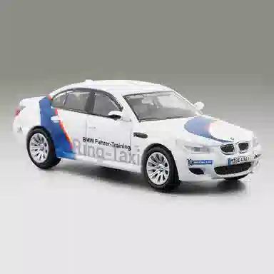 Chiyu 1:64DCT BMW M5 (E60)