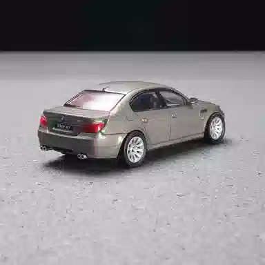 Chiyu 1:64DCT BMW M5 (E60)