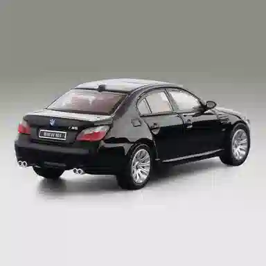 Chiyu 1:64DCT BMW M5 (E60)