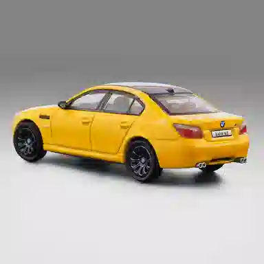 Chiyu 1:64DCT BMW M5 (E60)