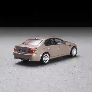 Chiyu 1:64DCT BMW M5 (E60)