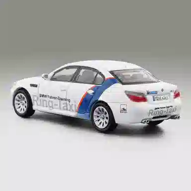 Chiyu 1:64DCT BMW M5 (E60)