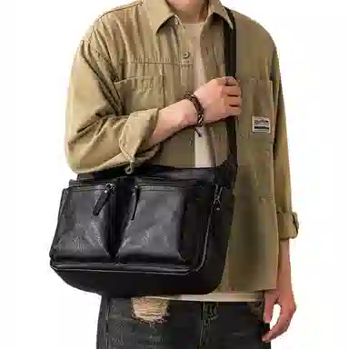 后步 通勤休闲机能风个性百搭运动质感 头层牛皮 单肩斜挎包 男女同款情侣款 黑色