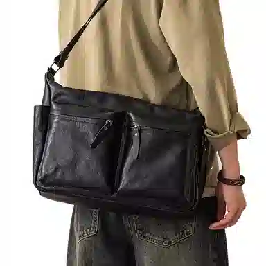 后步 通勤休闲机能风个性百搭运动质感 头层牛皮 单肩斜挎包 男女同款情侣款 黑色