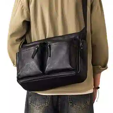 后步 通勤休闲机能风个性百搭运动质感 头层牛皮 单肩斜挎包 男女同款情侣款 黑色