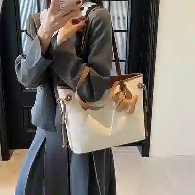 San Zhi Xiao Ya Tote Bag