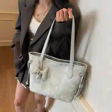 San Zhi Xiao Ya Tote Bag