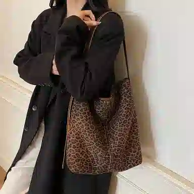 三只小鸭 小众设计豹纹简约休闲上班通勤 皮绒 单肩包 女款 绿色/米白色/棕色/咖啡色