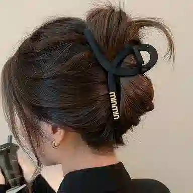 左欧 黑色大号抓夹发量多后脑勺盘发高级感鲨鱼夹子 亚克力 发夹 女款