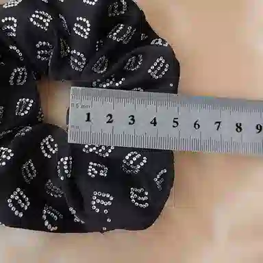 左欧 大肠韩国 高级感黑色高颜值水钻字母 布艺 发圈 发绳 女款