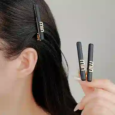 左欧 精致轻奢前额刘海夹简约休闲黑金字母侧边发夹无痕碎发 边夹 女款