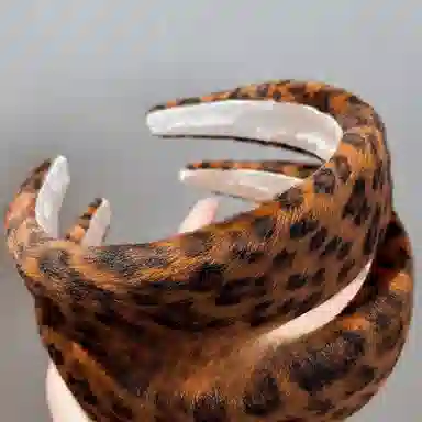 左欧 宽边豹纹 高级感时尚洋气秋冬 复古气质发窟发捆 绒毛 发箍 女款