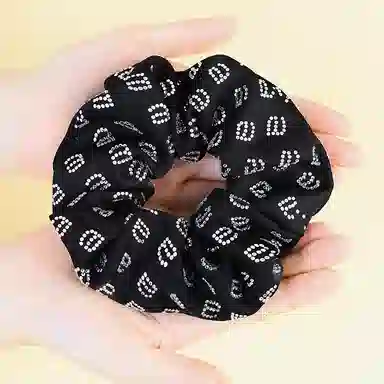 左欧 大肠韩国 高级感黑色高颜值水钻字母 布艺 发圈 发绳 女款