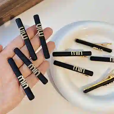 左欧 精致轻奢前额刘海夹简约休闲黑金字母侧边发夹无痕碎发 边夹 女款