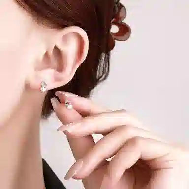 S925