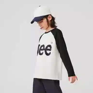 Lee T
