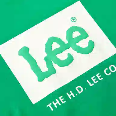 Lee T