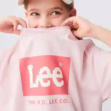 Lee T