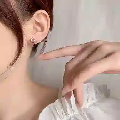 亲喜 双色爱心温柔可爱 甜美轻奢 锆石 耳钉 女款