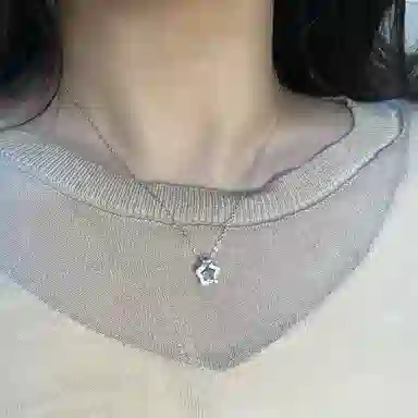 S925