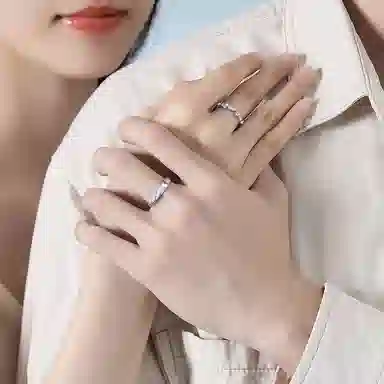 S925