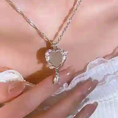 亲喜 芭比魔法镜子  多巴胺小众高级感设计相框可爱少女 合金 项链 女款