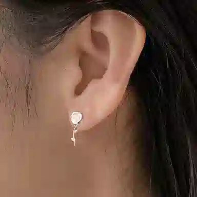 S925