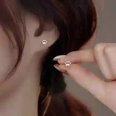 999