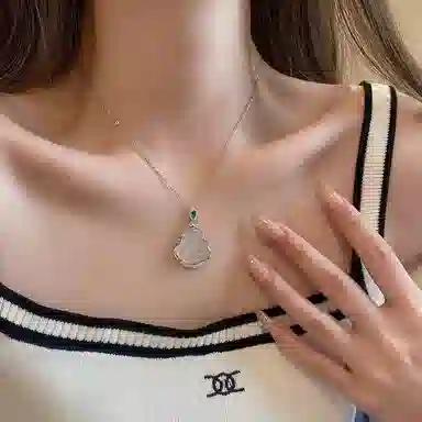 亲喜 笑脸新中式国潮气质小众设计 显白高级感复古中国风温柔新中式弥勒佛 玉髓 玉石项链 女款