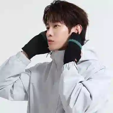 匹克 秋冬保暖翻盖半指灵活时尚百搭 锦纶/氨纶 绒线手套 男女同款情侣款 多色可选