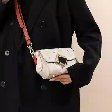 木林森 韩版百搭高级感印花 合成革 单肩包 常规 女款 多色