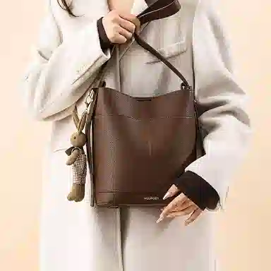 木林森 复古轻奢通勤休闲百搭 合成革 单肩包手提包水桶包 常规 女款 焦糖色/橄榄色/黑色