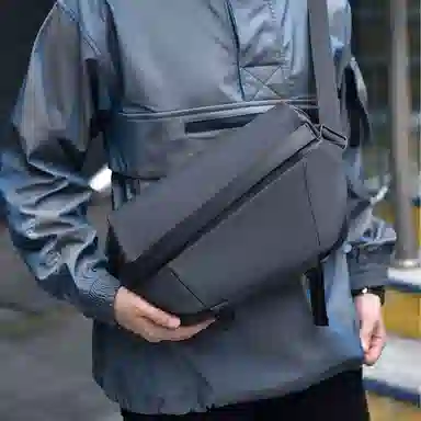 艾妮兔 通勤运动骑行个性 牛津布 单肩包斜挎包 常规 男款 藏青色 黑色  灰色