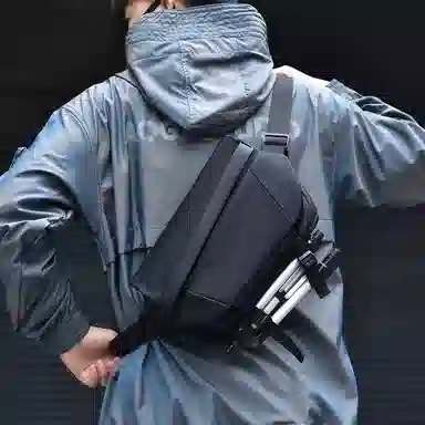 艾妮兔 通勤运动骑行个性 牛津布 单肩包斜挎包 常规 男款 藏青色 黑色  灰色