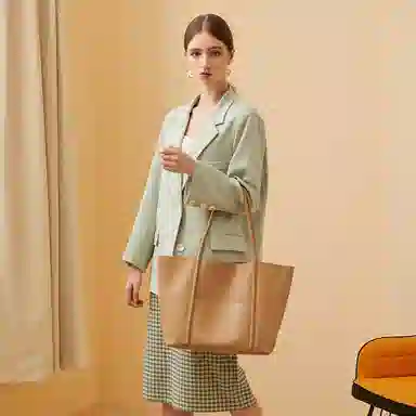 Carnival Keep Tote
