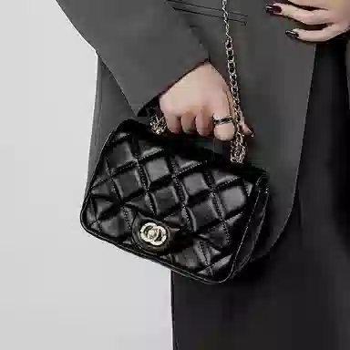 Carnival Keep Classic Quilted Chain Crossbody Small Black Red