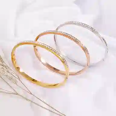 QUIET LOVE