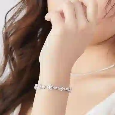 QUIET LOVE
