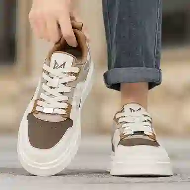 Califbull Low Top Sneakers