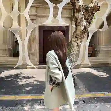 识恩 高级感复古风长袖风衣 女款