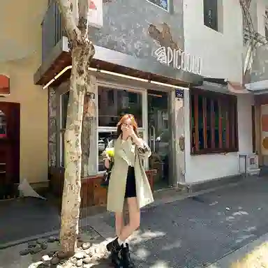 识恩 高级感复古风长袖风衣 女款