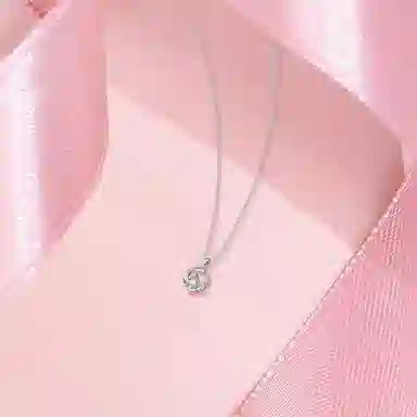 【纯银999】 六桂福珠宝 莫比乌斯 经典百搭小众设计精致高级感简约学生日常时尚轻奢约会通勤温柔气质可调节锁骨链 足银 项链 女款