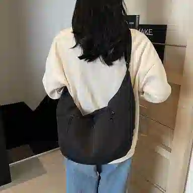 班亚奴 小众时尚高级感简约百搭 布 单肩包 男女同款情侣款 多色