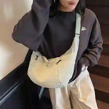 班亚奴 小众时尚高级感简约百搭 布 单肩包 男女同款情侣款 多色