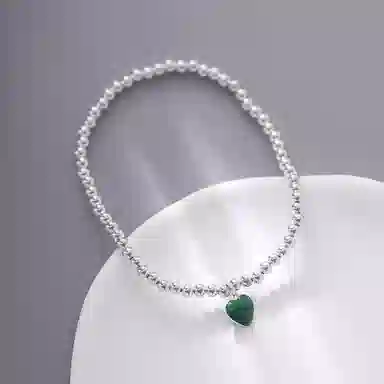 925